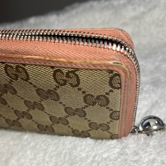 Gucci Zip Around Wallet in GUC, Authentic - Picture 6 of 16